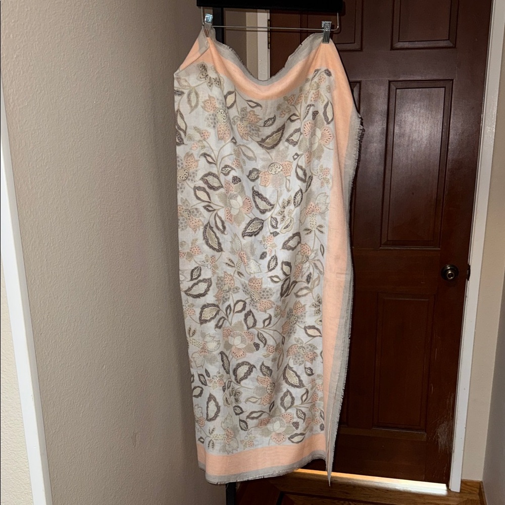 Betmar Made in Italy 100% Polyester Floral Large Fringe Scarf Peach Tan Browns